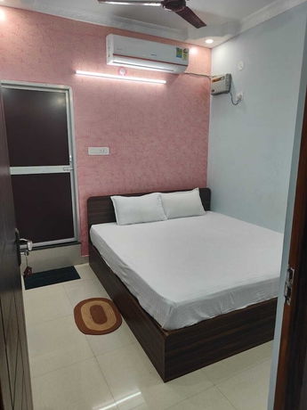 Imagen de la habitación del Hotel Patna Sahib Inn. Foto 9