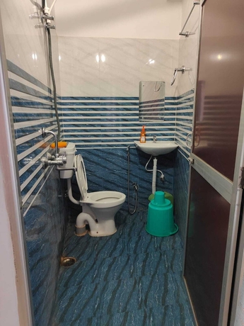Imagen de la habitación del Hotel Patna Sahib Inn. Foto 15