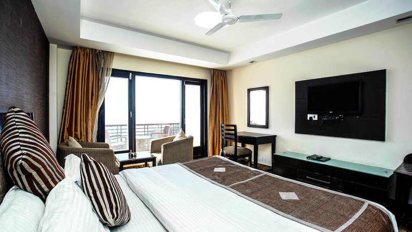 Imagen de la habitación del Hotel Patnitop Heights. Foto 15