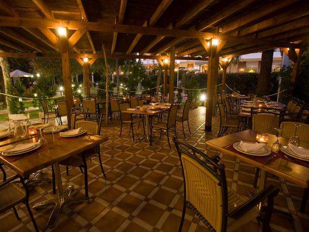 Imagen del bar/restaurante del Hotel Pato Amarillo. Foto 2