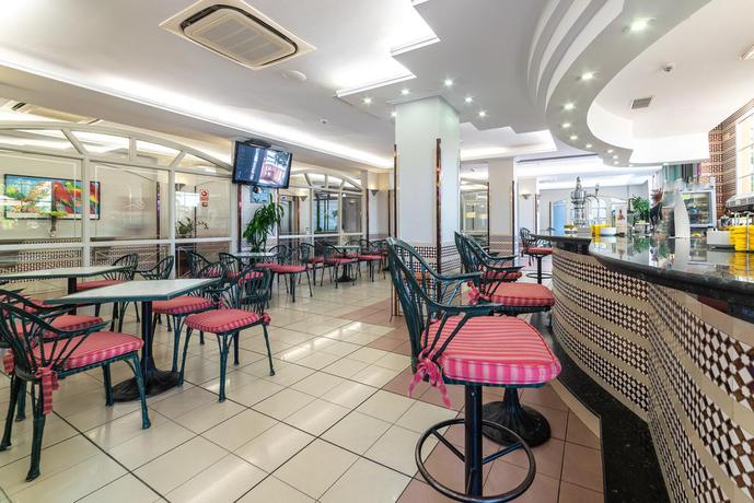 Imagen del bar/restaurante del Hotel Pato Amarillo. Foto 5