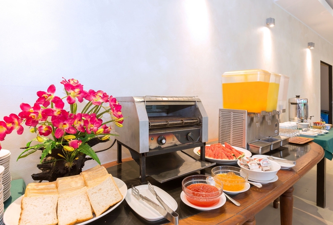 Imagen del bar/restaurante del Hotel Patong Bay Residence, Phuket. Foto 5