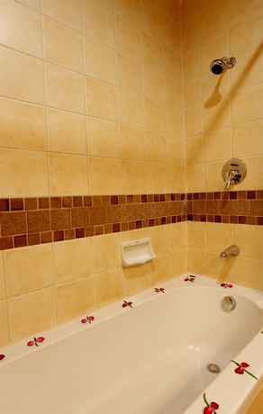Imagen de la habitación del Hotel Patong Cottage. Foto 5
