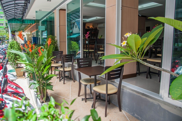 Imagen del bar/restaurante del Hotel Patong Mansion. Foto 5