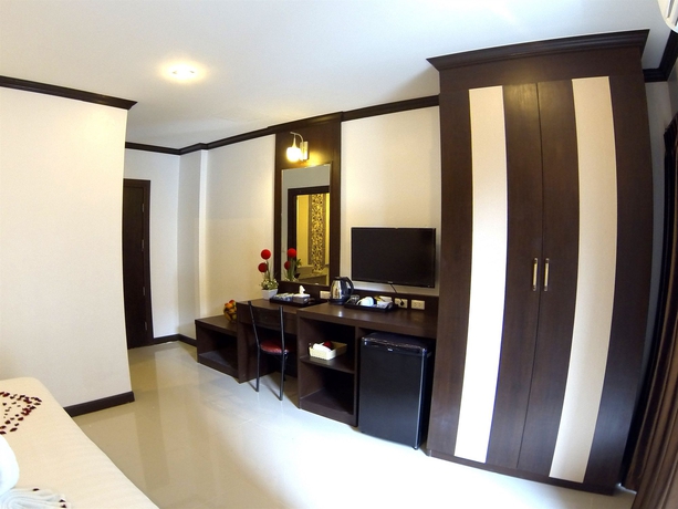 Imagen de la habitación del Hotel Patong Mansion. Foto 10