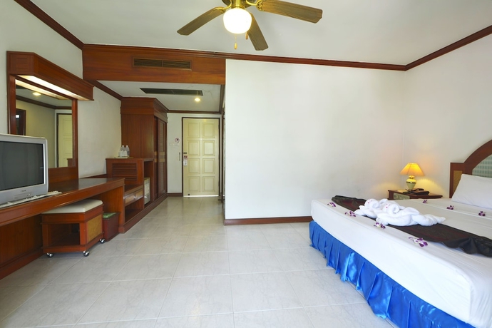 Imagen de la habitación del Hotel Patong Palace. Foto 16