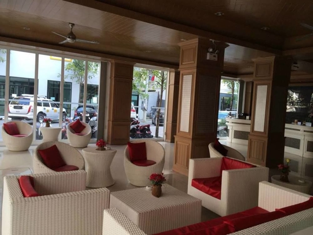 Imagen de los interiores del Hotel Patong Princess. Foto 2