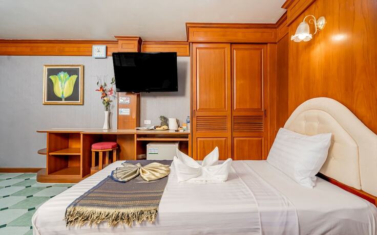 Imagen de la habitación del Hotel Patong Social and Restaurant. Foto 14