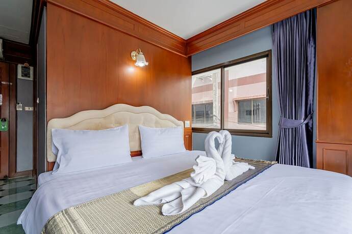 Imagen de la habitación del Hotel Patong Social and Restaurant. Foto 16