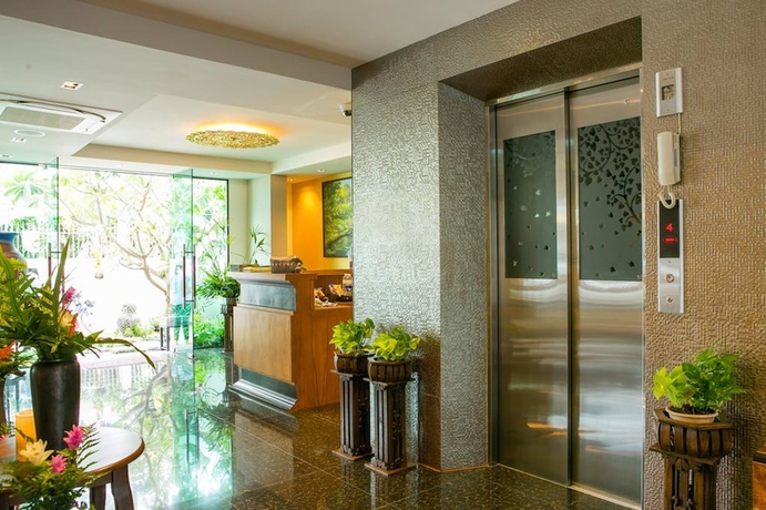 Imagen de los interiores del Hotel Patra Phrasing Boutique. Foto 19