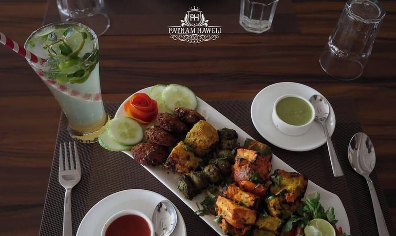 Imagen del bar/restaurante del Hotel Patram Haveli. Foto 6