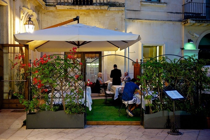 Imagen del bar/restaurante del Hotel Patria Palace Lecce. Foto 5