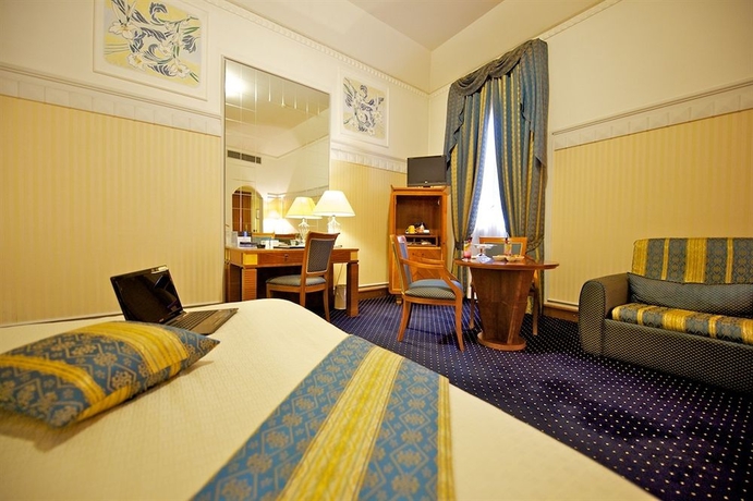 Imagen de la habitación del Hotel Patria Palace Lecce. Foto 9