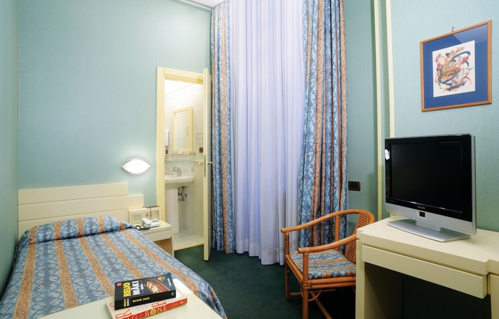 Imagen de la habitación del Hotel Patria, Plaza de la Rep&uacute;blica. Foto 10