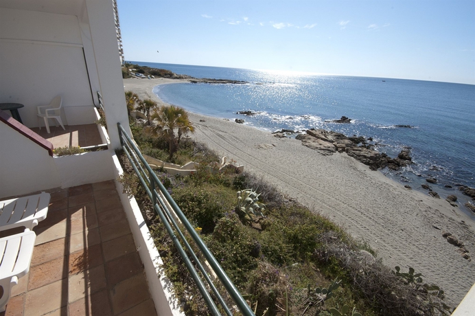 Imagen de los exteriores del Hotel Patricia. Foto 15