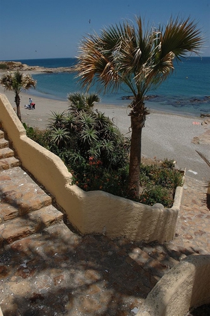 Imagen de los exteriores del Hotel Patricia, Sotogrande. Foto 14