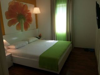 Imagen general del Hotel Patricia, Tirana. Foto 11