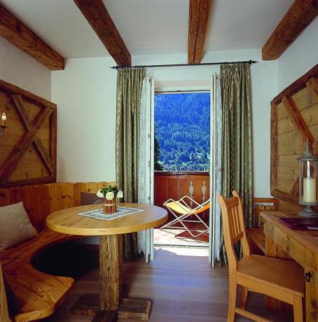 Imagen de la habitación del Hotel Patrizia Dolomites Glamour. Foto 8