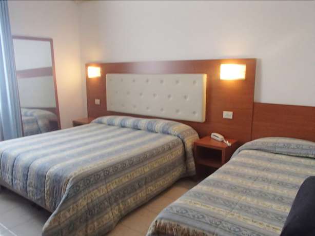 Imagen de la habitación del Hotel Patrizia, Massa. Foto 4