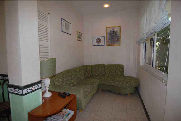 Imagen de los interiores del Hotel Patrizia, Massa. Foto 18