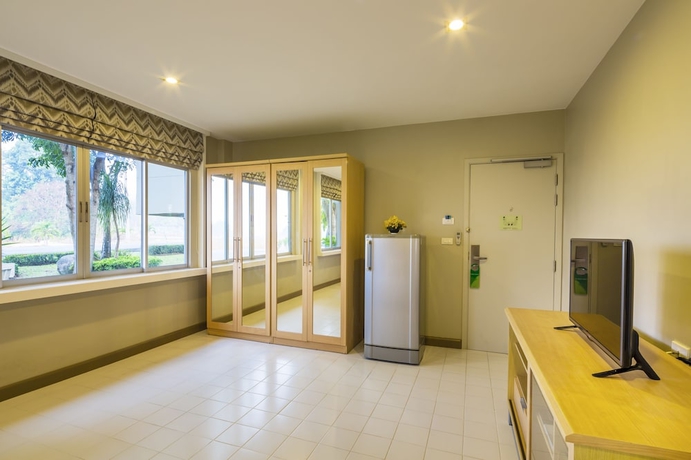 Imagen de la habitación del Hotel Pattana Sports Resort. Foto 9