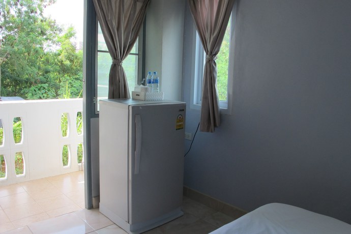 Imagen de los interiores del Hotel Pattara Apartment Suratthani. Foto 15