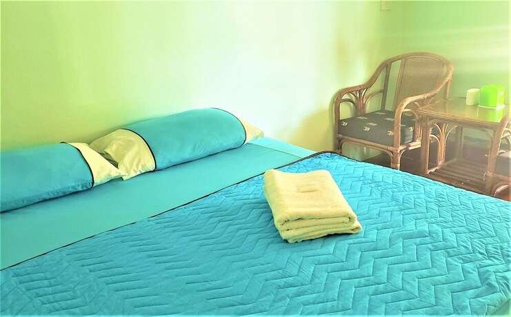 Imagen de la habitación del Hotel Pattaraporn. Foto 25