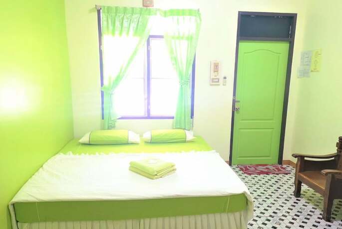 Imagen de la habitación del Hotel Pattaraporn. Foto 26