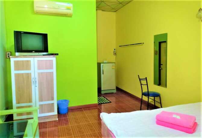 Imagen de la habitación del Hotel Pattaraporn. Foto 27