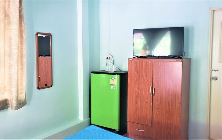 Imagen de la habitación del Hotel Pattaraporn. Foto 34