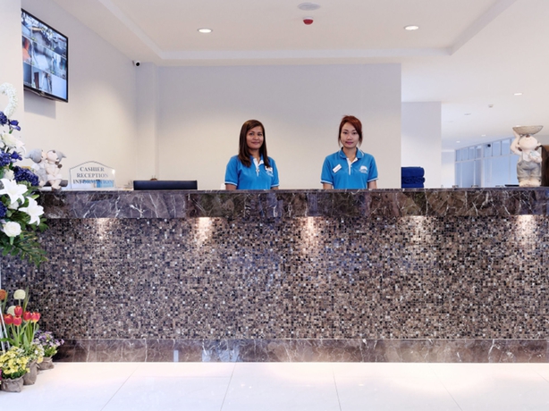 Imagen de los interiores del Hotel Pattaya Blue Sky. Foto 12