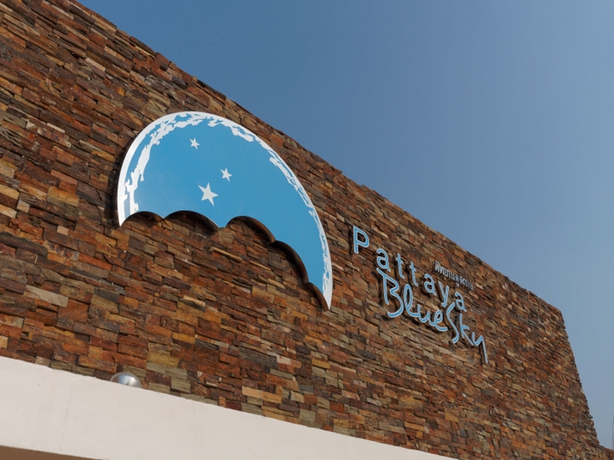 Imagen de los exteriores del Hotel Pattaya Blue Sky. Foto 9