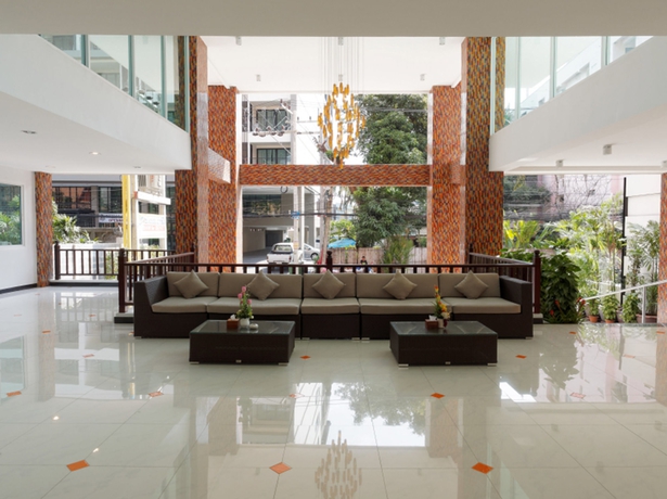 Imagen de los interiores del Hotel Pattaya Blue Sky. Foto 13