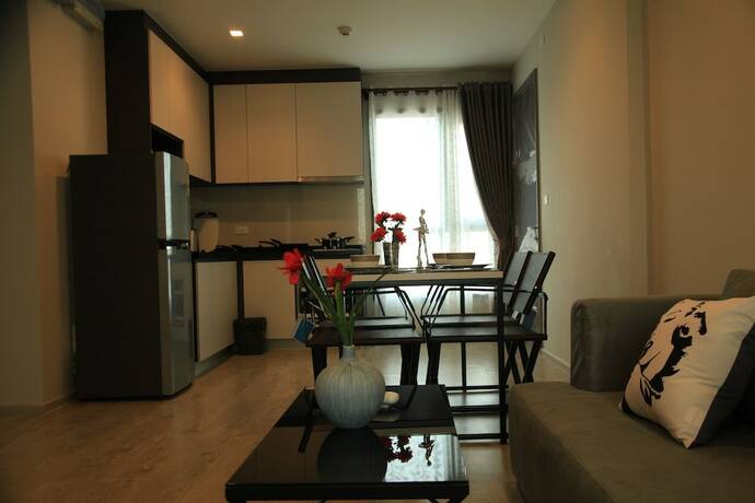 Imagen general del Hotel Pattaya Central Sea View Pool Suite. Foto 14