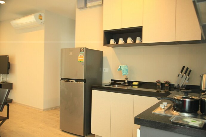 Imagen de los interiores del Hotel Pattaya Central Sea View Pool Suite. Foto 32