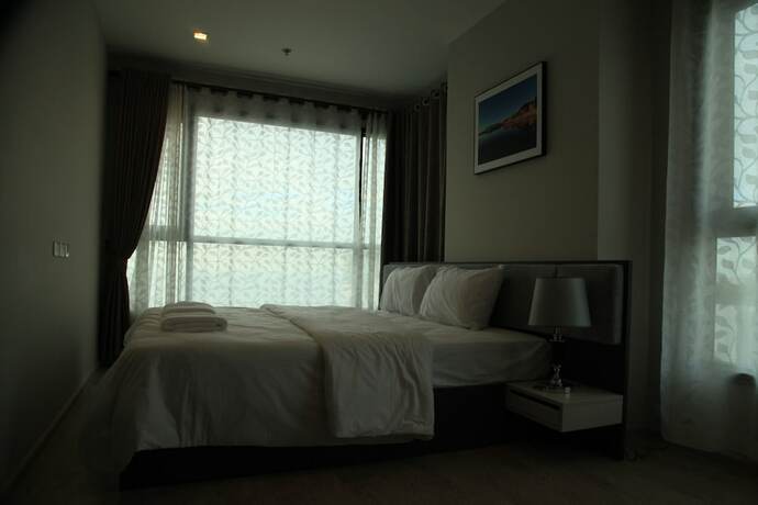 Imagen de los interiores del Hotel Pattaya Central Sea View Pool Suite. Foto 34