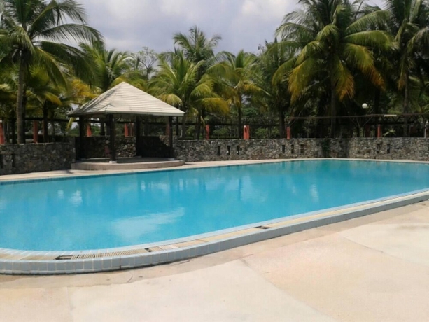 Imagen de la piscina del Hotel Pattaya Country Club. Foto 14