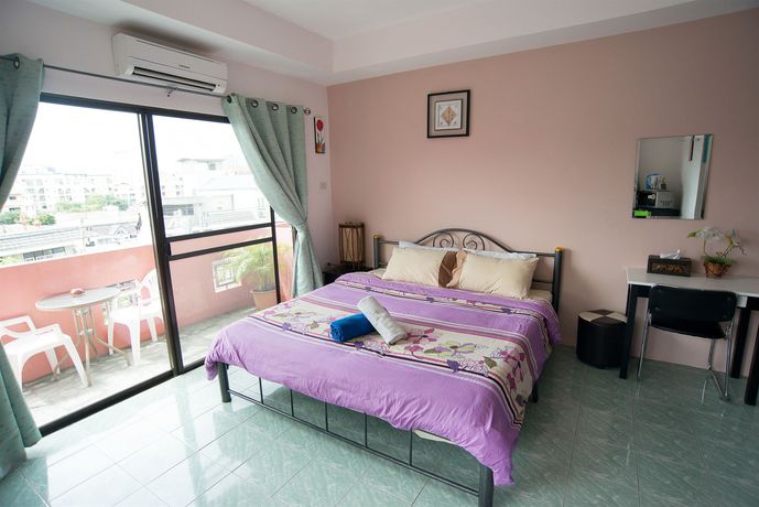Imagen de la habitación del Hotel Pattaya Holiday Lodge. Foto 11