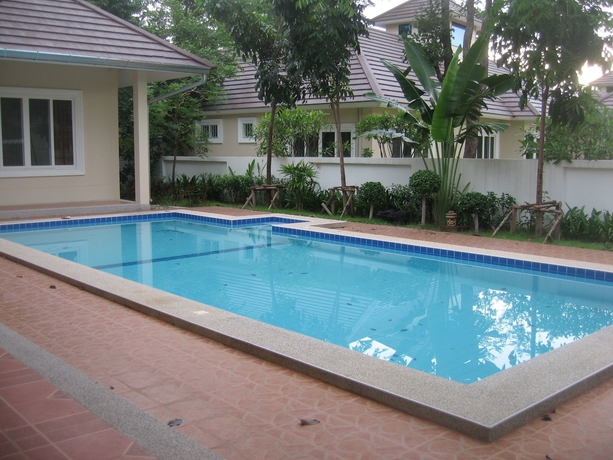 Imagen de los exteriores del Hotel Pattaya Longstay Village 3. Foto 12