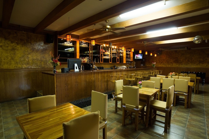Imagen del bar/restaurante del Hotel Pattaya Mansion. Foto 3