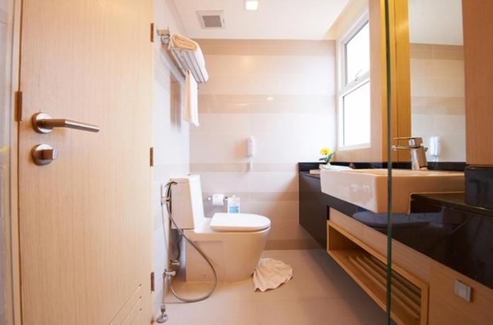 Imagen de la habitación del Hotel Pattaya Sea View. Foto 9
