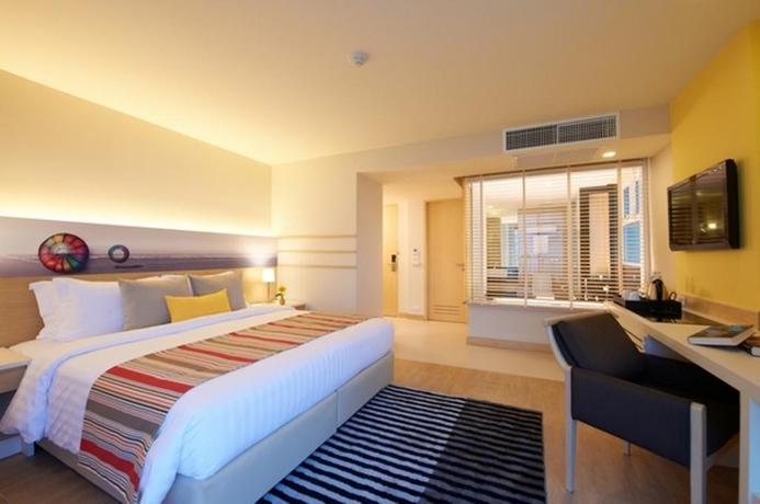Imagen de la habitación del Hotel Pattaya Sea View. Foto 12