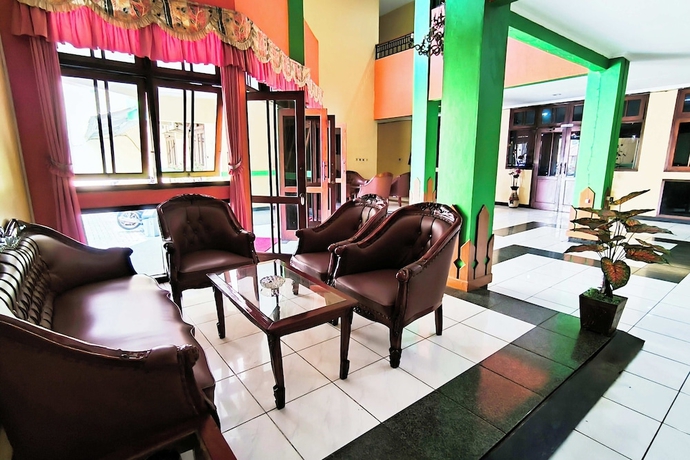 Imagen de los interiores del Hotel Pattimura powered by Cocotel. Foto 16
