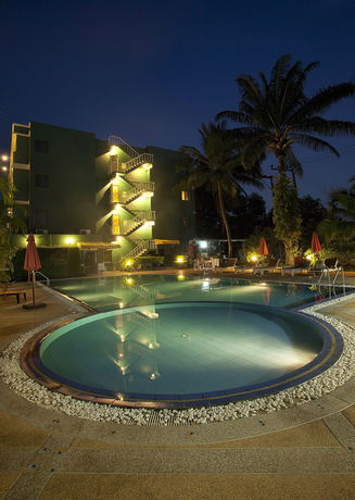 Imagen de la habitación del Hotel Pattra Mansion By Aksara Collection. Foto 3