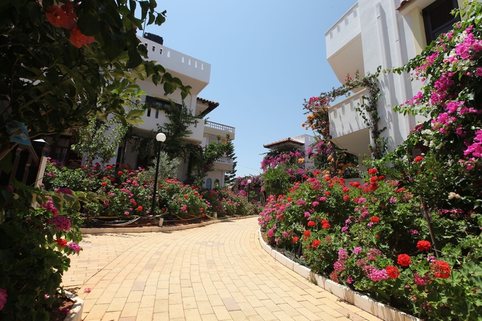 Imagen de los exteriores del Hotel Paul Marie. Foto 6