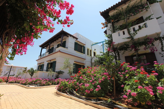 Imagen de los exteriores del Hotel Paul Marie. Foto 8