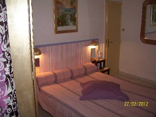 Imagen de la habitación del Hotel Paul Riquet. Foto 16