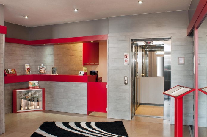 Imagen de los interiores del Hotel Paul and Pia. Foto 11