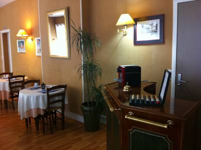 Imagen del bar/restaurante del Hotel Paulette. Foto 4