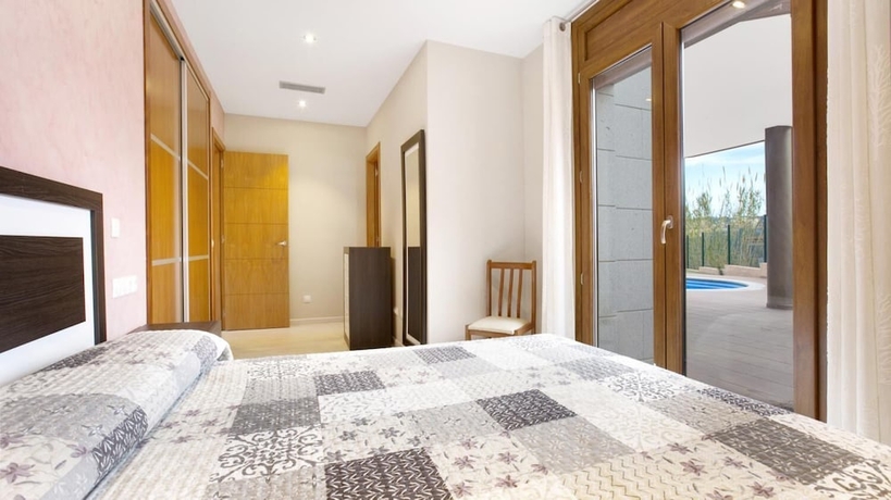 Imagen de la habitación del Hotel Paulina in Lloret de Mar. Foto 15